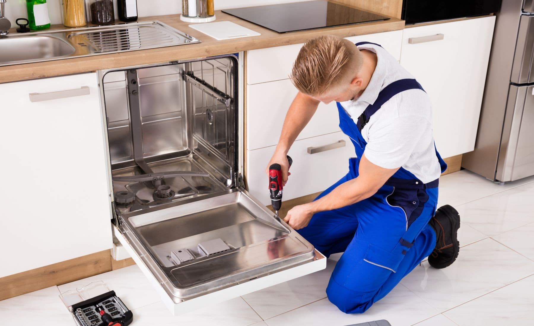 Certified Siemens appliance repair technician UAE